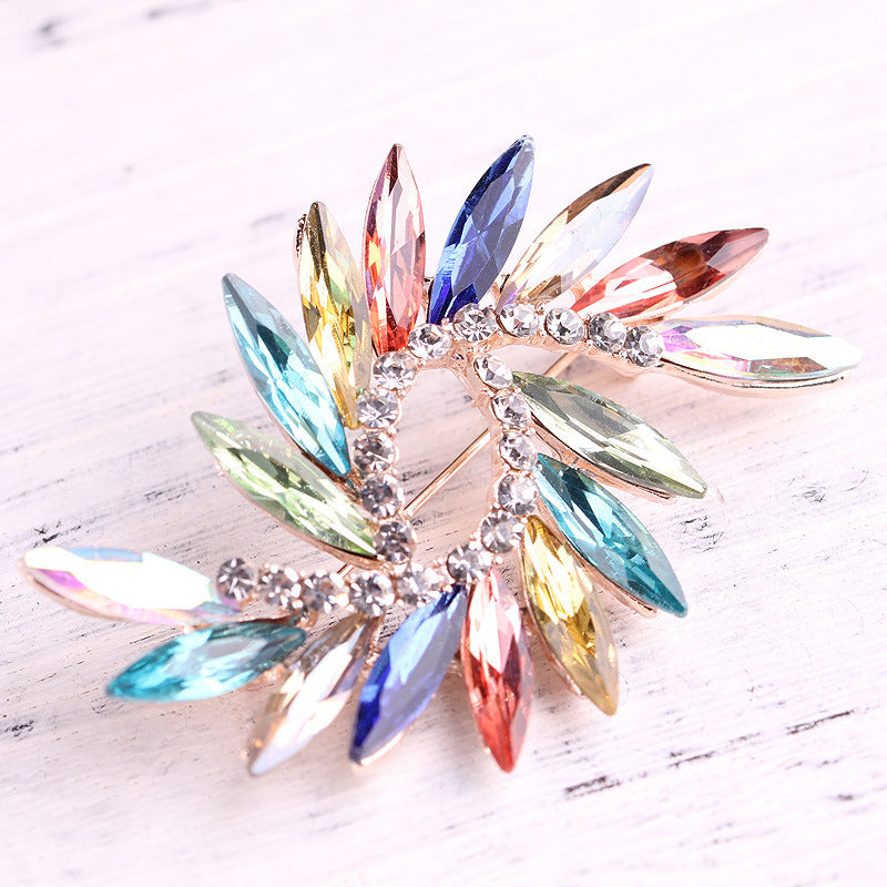 Lanhao Korean-style Chic And Unique All-match Crystal Glass Brooch Pin For Men And Women Clothing Ornament Accessories XZ406